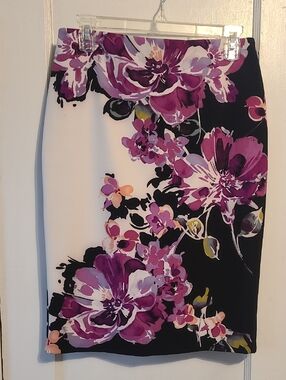 White House Black Market Black and Purple Floral Pencil Skirt